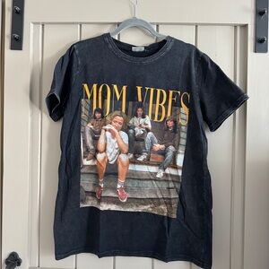 Black 'Mom Vibes' T-Shirt
